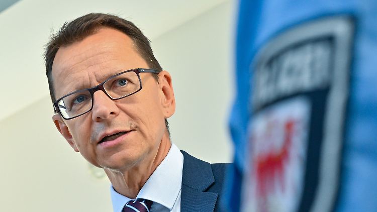 Jörg Müller muss seinen Posten als Brandenburgs Verfassungsschutzchef abgeben.