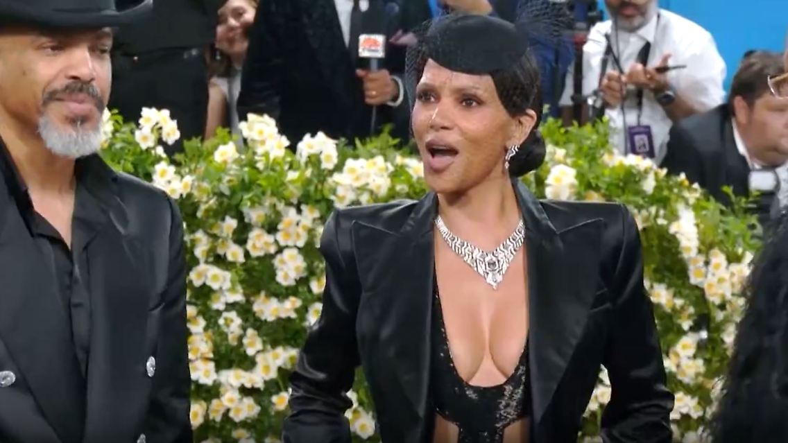 Halle BErry.JPG