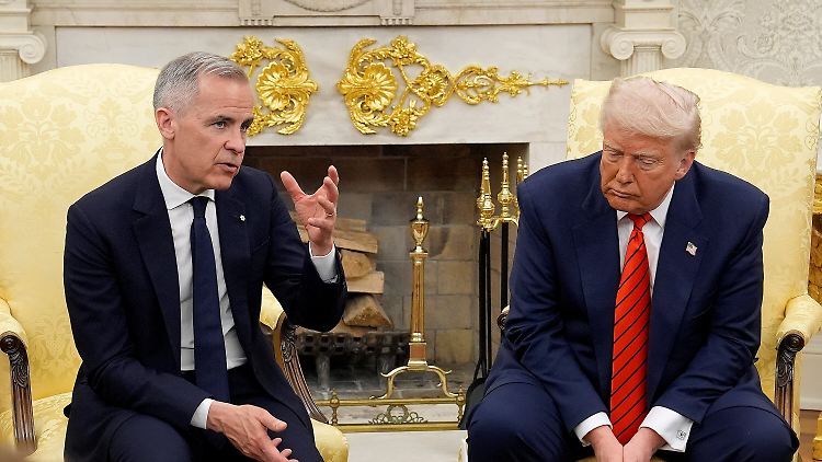 Die meiste Zeit redet Trump, stellenweise ergänzt Carney mit seiner Sichtweise.