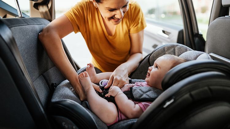 Kindersitz richtig gewählt: Sicherheit, Komfort und passender Einbau sind entscheidend – das zeigt auch der aktuelle ADAC-Test.