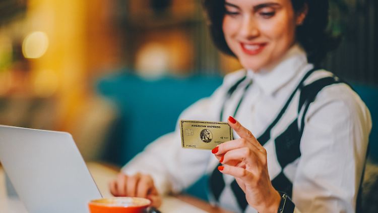 Die American Express Gold Card inkludiert eine kostenlose Zusatzkarte – und für die gibt es gerade einen Punktebonus.