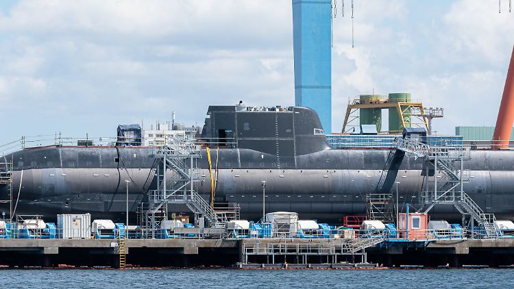 Der Auftragswert für die beiden 70 Meter langen Boote dürfte sich auf mehr als eine Milliarde Euro belaufen. Hier zu sehen das U-Boot "Illustrious", auch für Singapur hergestellt. 