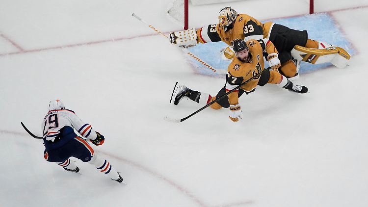 Zack und drin das Ding: Leon Draisaitl erzielt den Gamewinner.