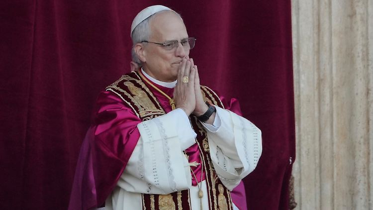 Leo XIV., bürgerlich Robert Francis Prevost, ist der erste US-amerikanische Papst. 