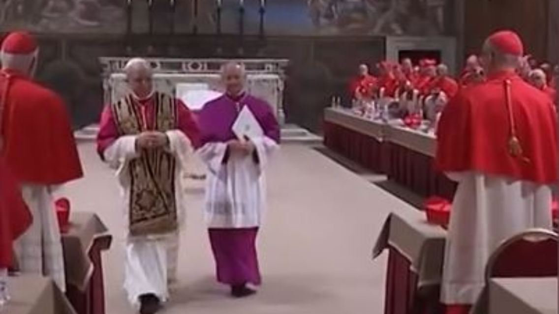 PapstVorVerkündung.JPG