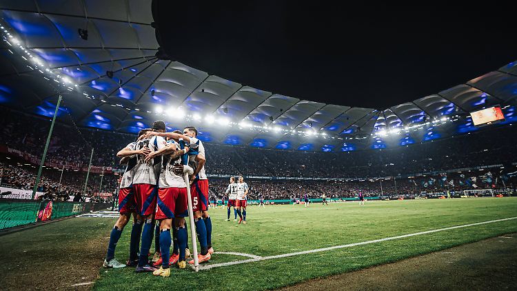So soll es laufen: Anfang März siegte der HSV zu Hause gegen Düsseldorf und wartet seitdem auf einen Heimerfolg.