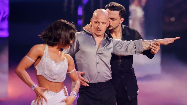 Fabian Trio Dance.jpg