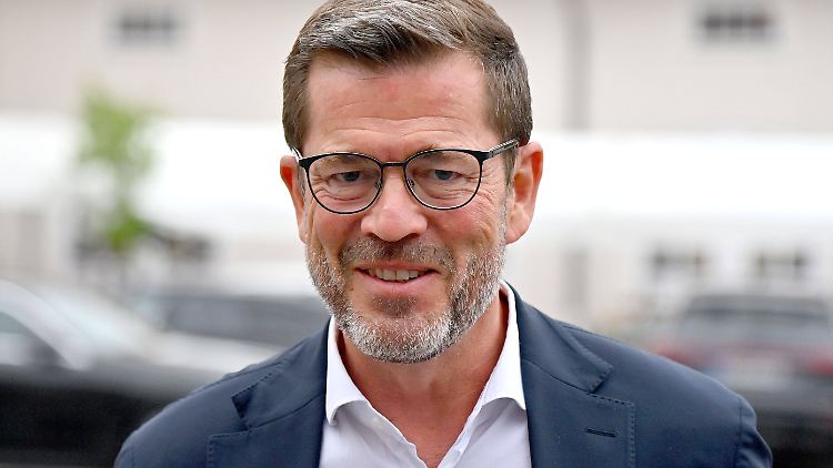 Seine Scheidung ist durch: Karl-Theodor zu Guttenberg.