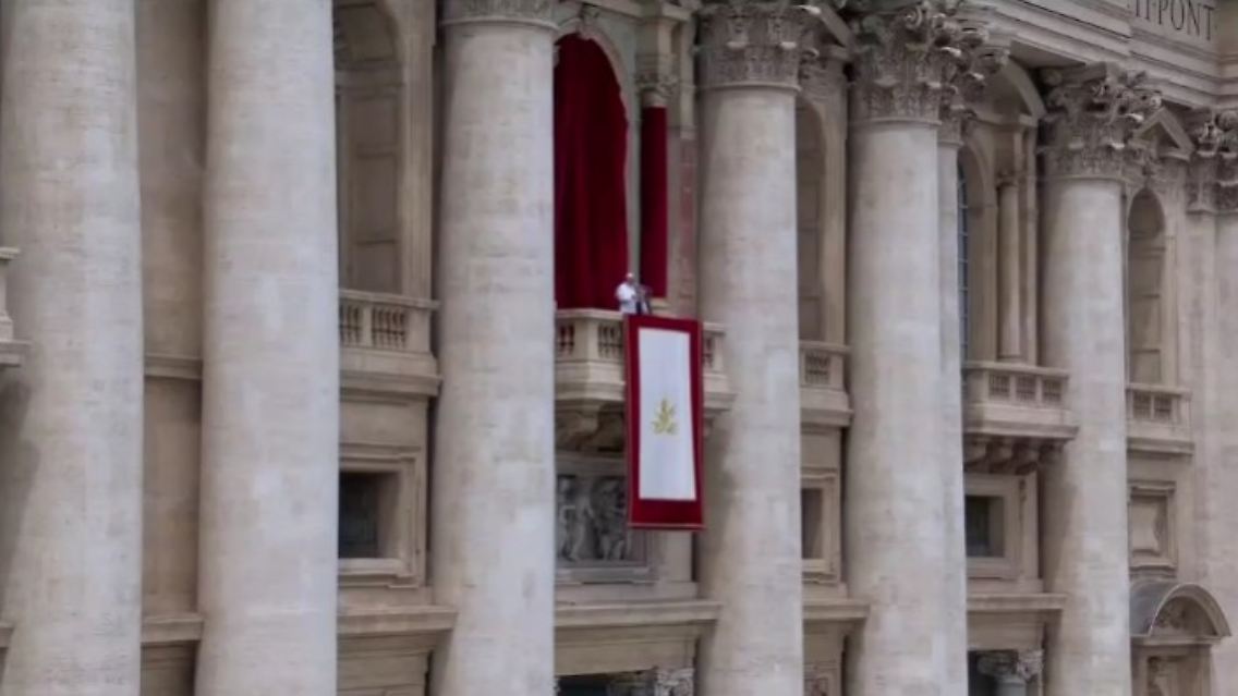 PapstSingt.jpg