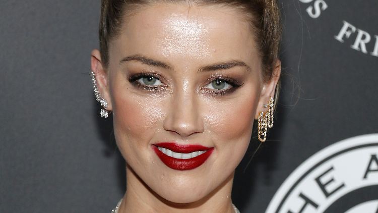 Nach der Schlammschlacht mit Johnny Depp scheint Amber Heard ihr privates Glück gefunden zu haben.