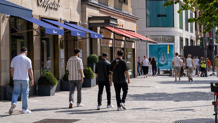 Dass alle Menschen ähnlich viel Geld haben, finden nur 21 Prozent der Befragten gerecht.