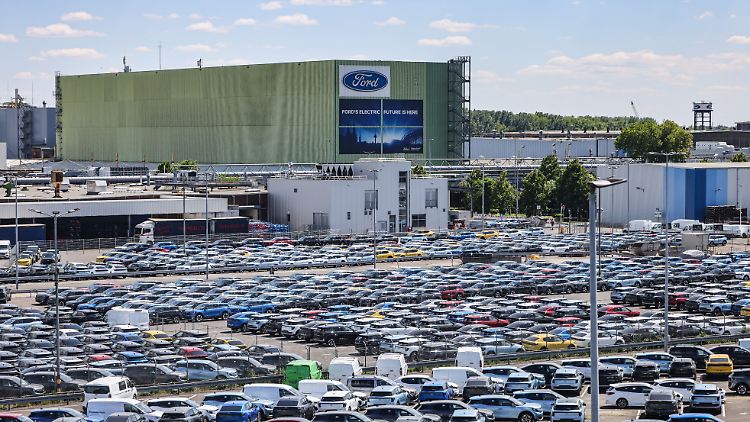 Ford beschäftigt in Köln rund 11.500 Menschen. 