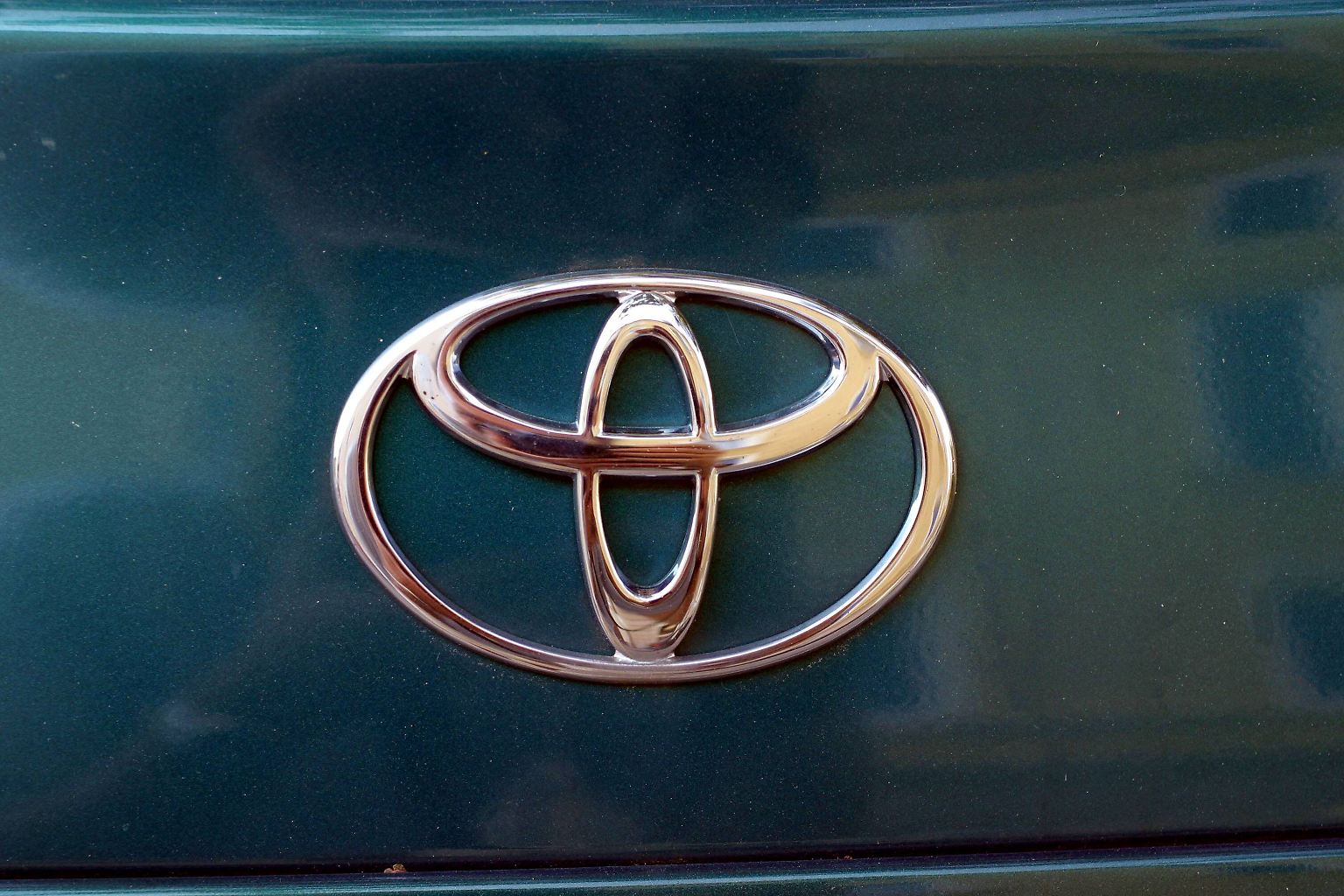 Seit 90 Jahren auf der Überholspur, also seit 1935: Toyota ...