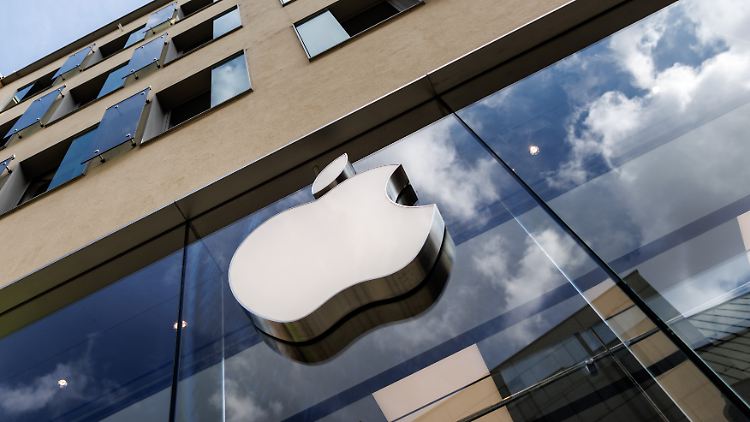 Der von US-Präsident Trump angezettelte Zollkrieg kostet Apple den Titel als weltweit wertvollster Börsenwert. 