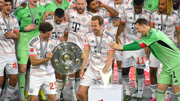 Müller, Kane und Neuer sind drei der Partygäste.