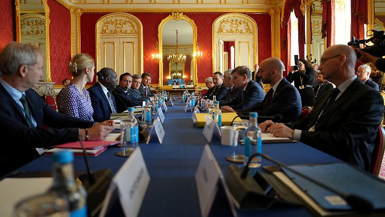 In London trafen sich die Außenminister führender europäischer Staaten im Format "Weimar Plus". 