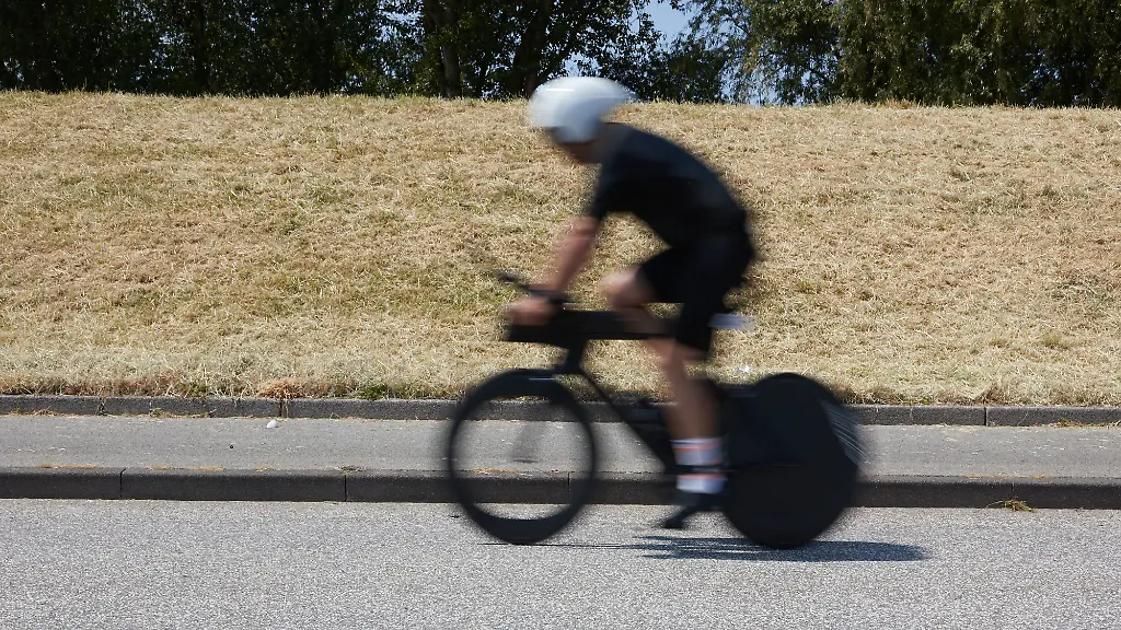 64688eab69c3718833de2d90d5428a11