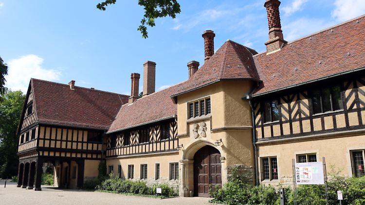 Die Hohenzollern forderten neben Kunstwerken auch Wohnrecht in verschiedenen Schlössern wie dem Potsdamer Schloss Cecilienhof (Bild).