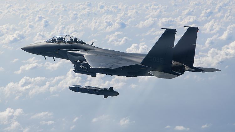 Ein Taurus-Feuertest - durchgeführt von einem Jet der Luftwaffe Südkoreas.
