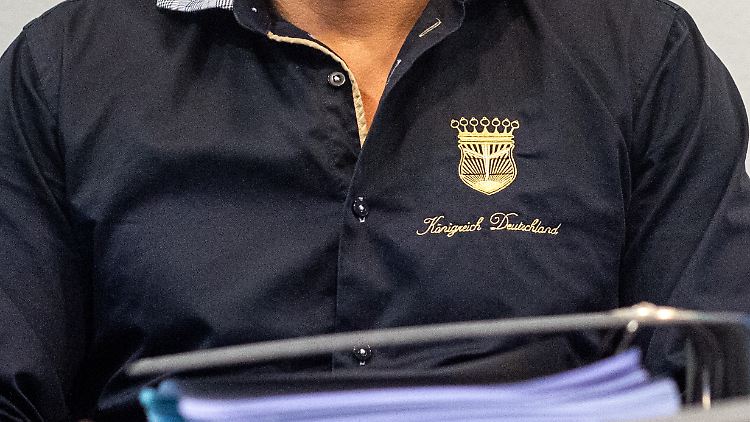Im Jahr 2012 hatte Peter Fitzek sein "Königreich" ausgerufen. Es ist der derzeit größte Verein in der Reichsbürger- und Selbstverwalterszene.