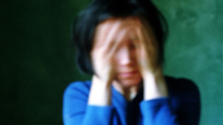 Schon die Vorboten einer Migräne sind häufig heftig - auch dagegen erwies sich das Mittel Ubrogepant als wirksam.