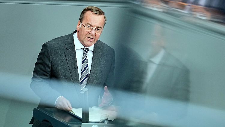 Verteidigungsminister Pistorius sprach im Bundestag auch von steigenden Bewerberzahlen und mehr Einstellungen. 