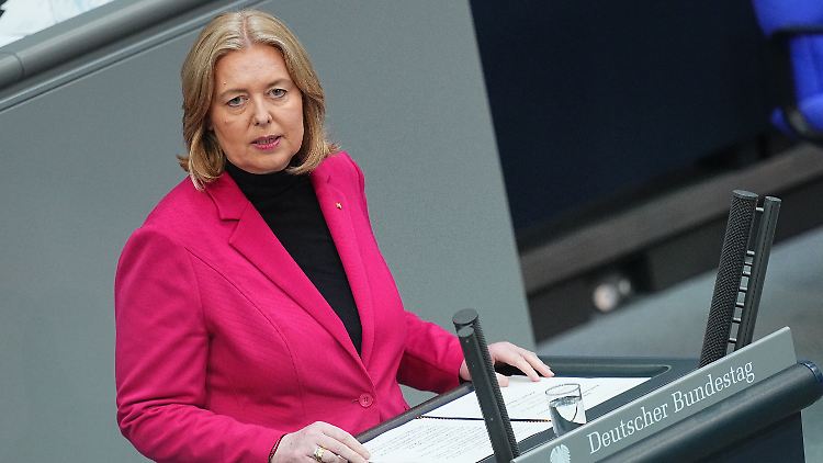 "Soziale Gerechtigkeit muss ein Markenzeichen dieser Regierung sein", sagt die neue Ministerin Bärbel Bas. 