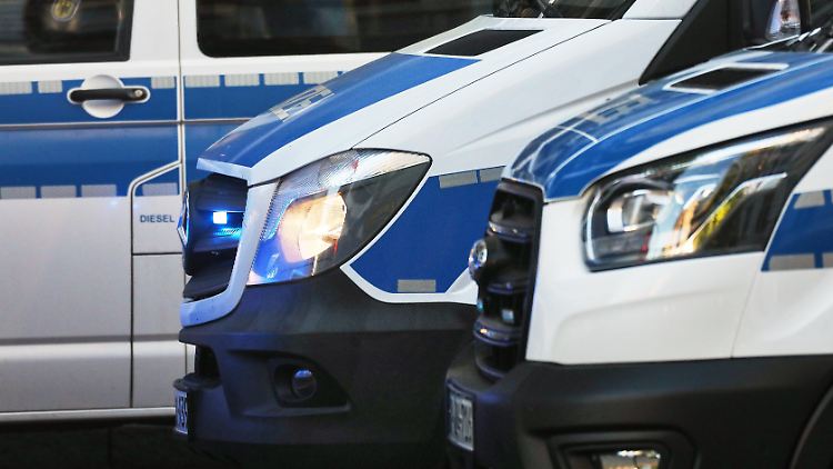 Die Berliner Polizei geht gegen die mutmaßlichen Köpfe einer Bande vor.