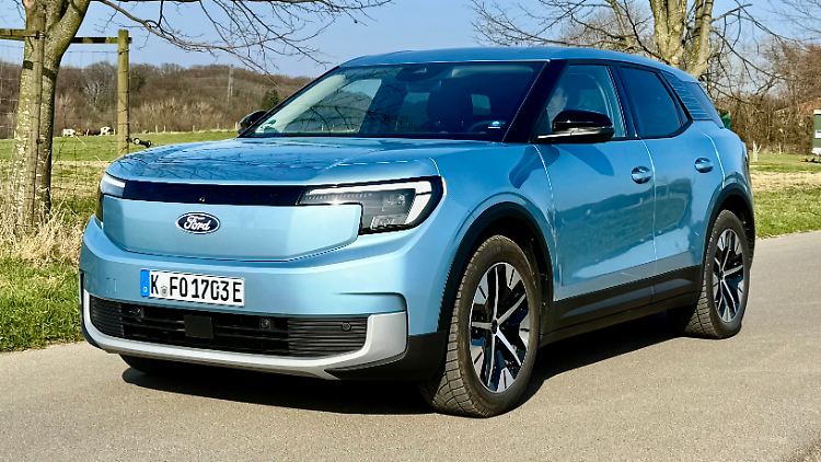 Mit der markanten geschlossenen Frontmaske erhält der Ford Explorer Wiedererkennungswert.
