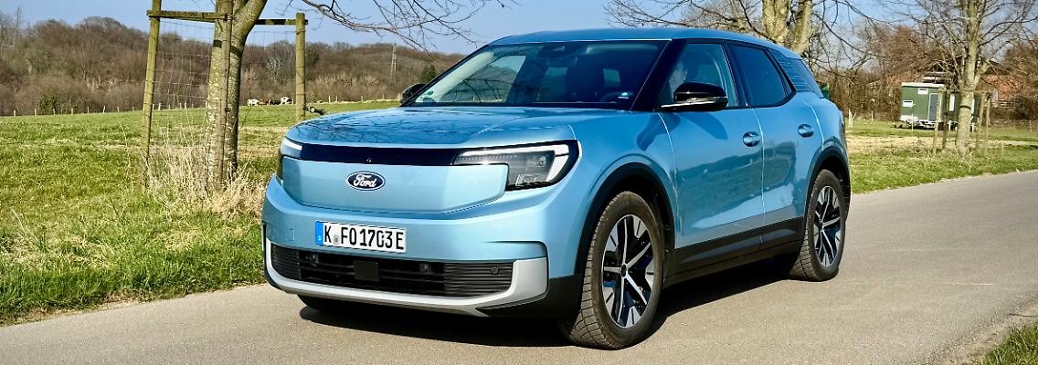 Ford_Explorer_AWD_2025_VO.jpeg