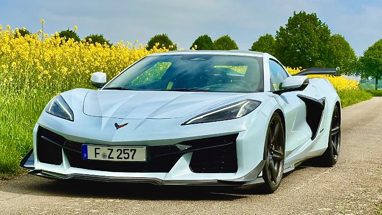 Monster auf Steroiden: Die Corvette sieht angriffslustig aus und ist es auch.