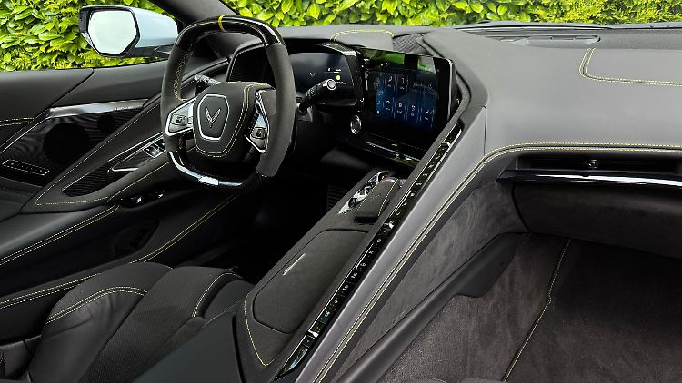 In der Corvette sitzt man ein bisschen so wie in einer Kanzel. Recht gemütlich eigentlich.