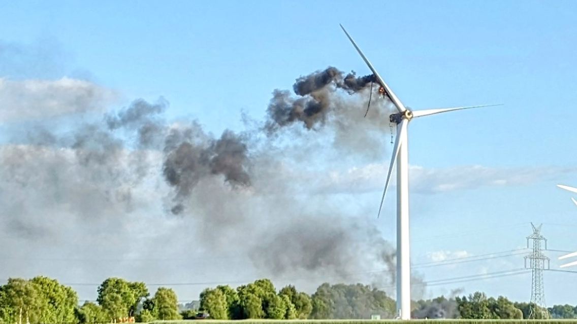 Der Rauch war weithin zu sehen.