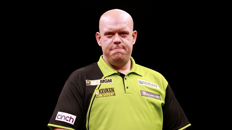 Michael van Gerwen steht vor dem Aus in der Premier League. Nur einmal zuvor hat der Rekordsieger die Playoffs der Eliteliga verpasst.