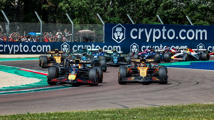 Max Verstappen holte sich nach wenigen Metern die Führung.