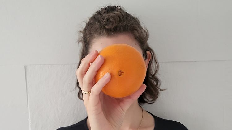 Mara kann keine Orangen essen und nicht einmal Orangensaft mit Fruchtfleisch trinken. Reiner Saft ist für sie aber kein Problem. Sie hat die Essstörung Arfid.