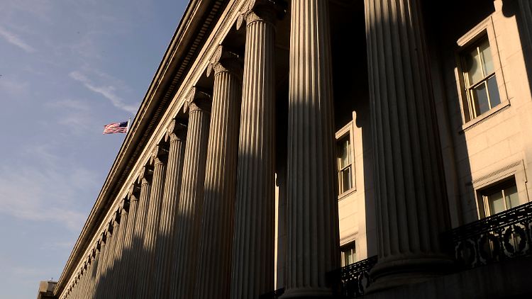 Das US-Finanzministerium beherrscht mit seinen Anleihen den globalen Markt für Staatsanleihen. Alternativen sind nicht in Sicht, sagt Vera Fehling von der DWS. 