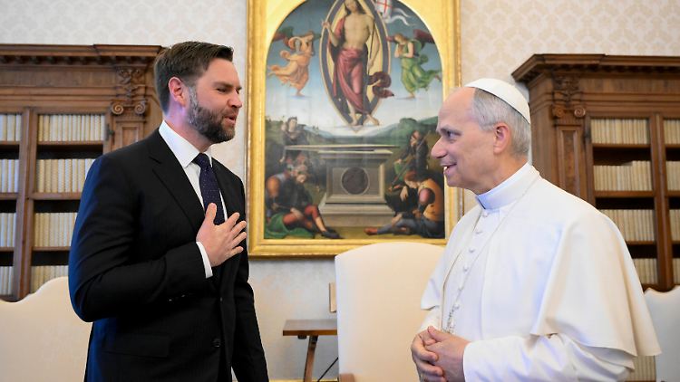 Unter den Blicken des auferstandenen Jesus: JD Vance und der Papst sprechen über irdische Dinge wie Krieg und Frieden.