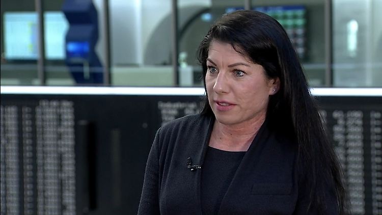 Melanie Schneider.jpg