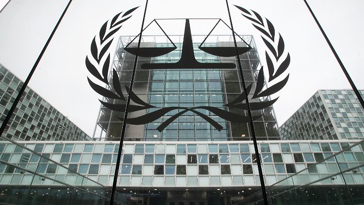 Der Internationale Strafgerichtshof ist ein ständiges internationales Strafgericht mit Sitz in Den Haag (Niederlande) außerhalb der Vereinten Nationen.