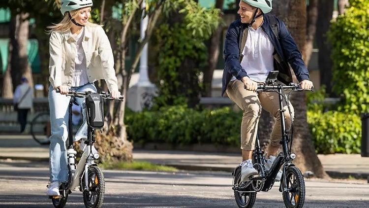 Mini-E-Bikes sind durch ihre kompakte Größe perfekt für den Stadtverkehr geeignet.
