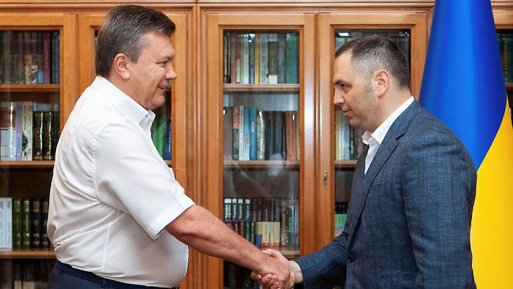 Andrij Portnow (r.) war ein enger Berater des früheren ukrainischen Präsidenten Viktor Janukowitsch.
