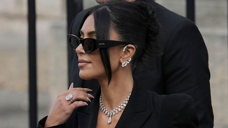 Reality-TV-Star, Unternehmerin, Milliardärin - und jetzt endlich auch Anwältin: Kim Kardashian.
