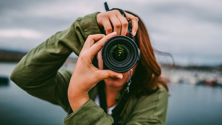Wer schöne Fotos in der Natur machen möchte, braucht die richtige Kamera. 
