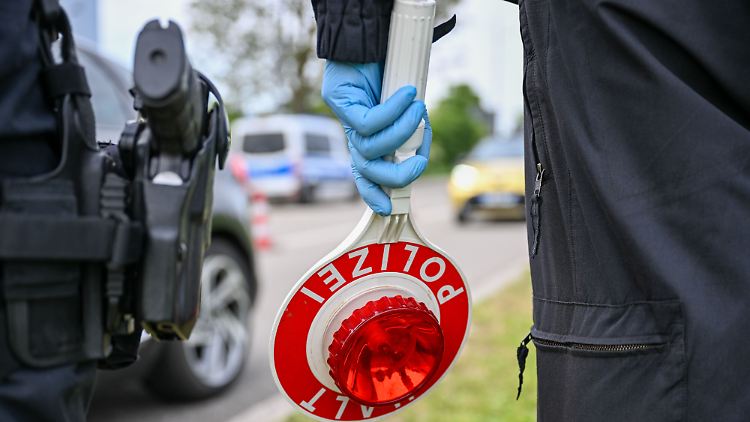 Die Kontrollen durch die deutsche Grenzpolizei würden in viele Bereiche des Alltags eingreifen, klagen die Bürgermeister. 