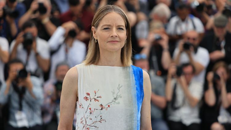 Jodie Foster stellt in Cannes ihren neuen Film vor - und übt Kritik an Donald Trump.