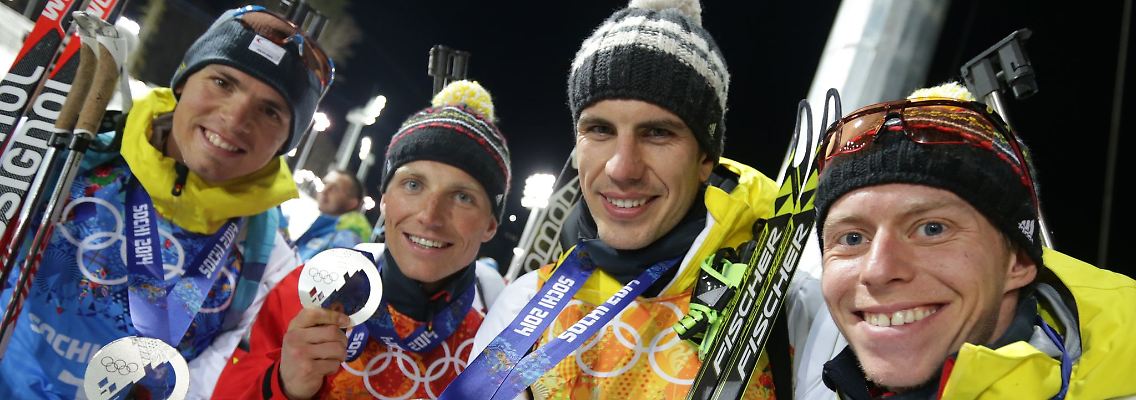 Die deutsche Biathlon-Staffel von Sotschi 2014 bekommt über elf Jahre später doch noch Olympia-Gold.