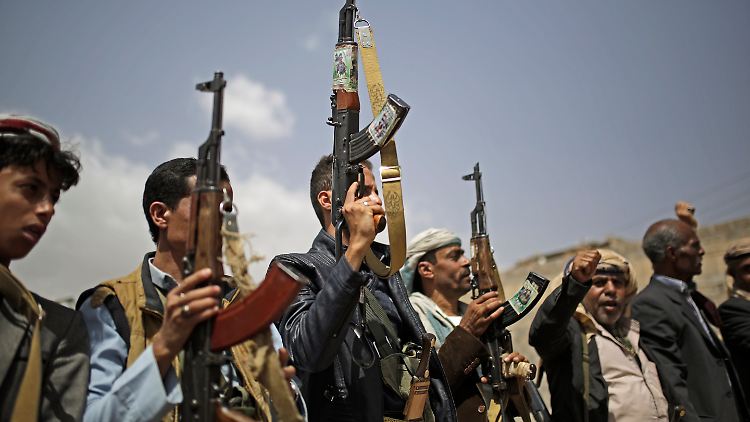 Seit Beginn des Gaza-Krieges greifen die Huthi Israel regelmäßig mit Raketen und Drohnen an - als Ausdruck ihrer Solidarität mit der Hamas.