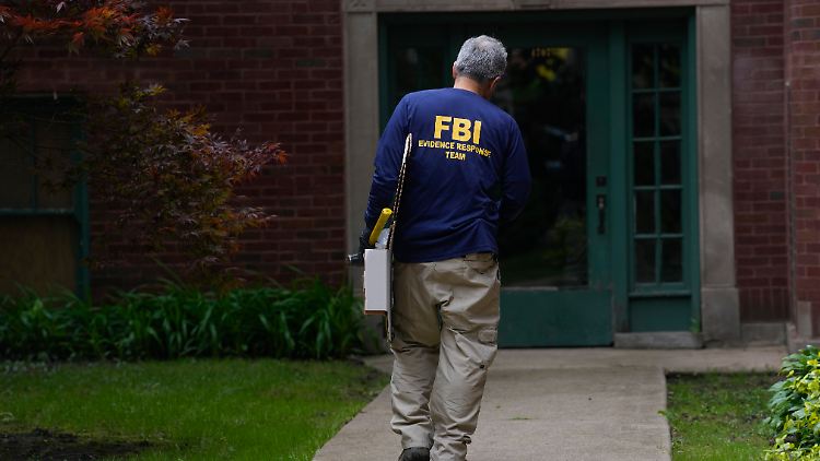 Auch die Wohnung des Angeklagten in Chicago wird durchsucht. 