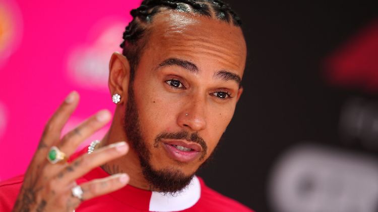 Lewis Hamilton wird bei Ferrari nicht aufgeben, sagt er.
